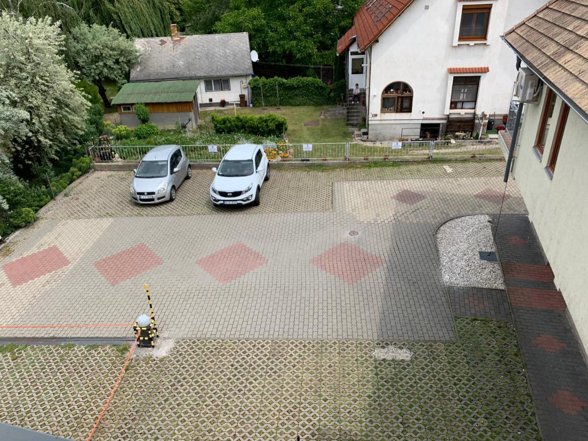 Jakocs Szallasa Balatonfured Exterior photo